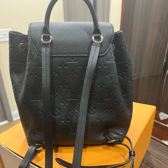 Louis Vuitton Backpack Montsouris - Picture 3 of 13